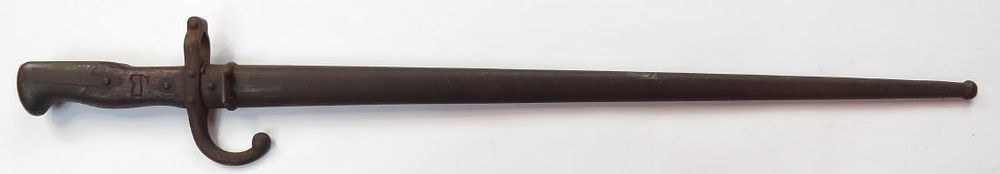 Lot 607: A EUROPEAN BAYONET