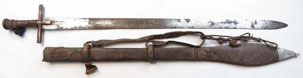 Lot 165: A SUDANESE KASKARA BROADSWORD