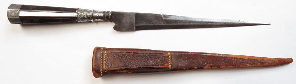 Lot 173: AN ITALIAN DAGGER