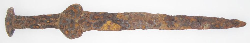 Lot 180: A RARE SCYTHIAN AKINAKES SWORD
