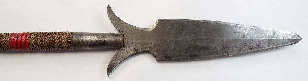Lot 210: AN IGOROT FIGHTING SPEAR