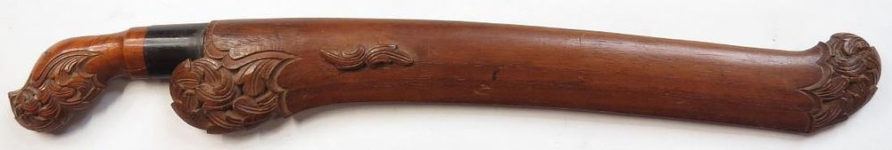 Lot 216: AN INDONESIAN GOLOK SHORTSWORD