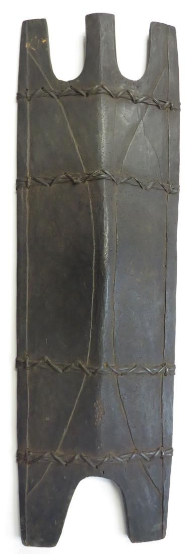 Lot 302: A PHILIPPINES SHIELD