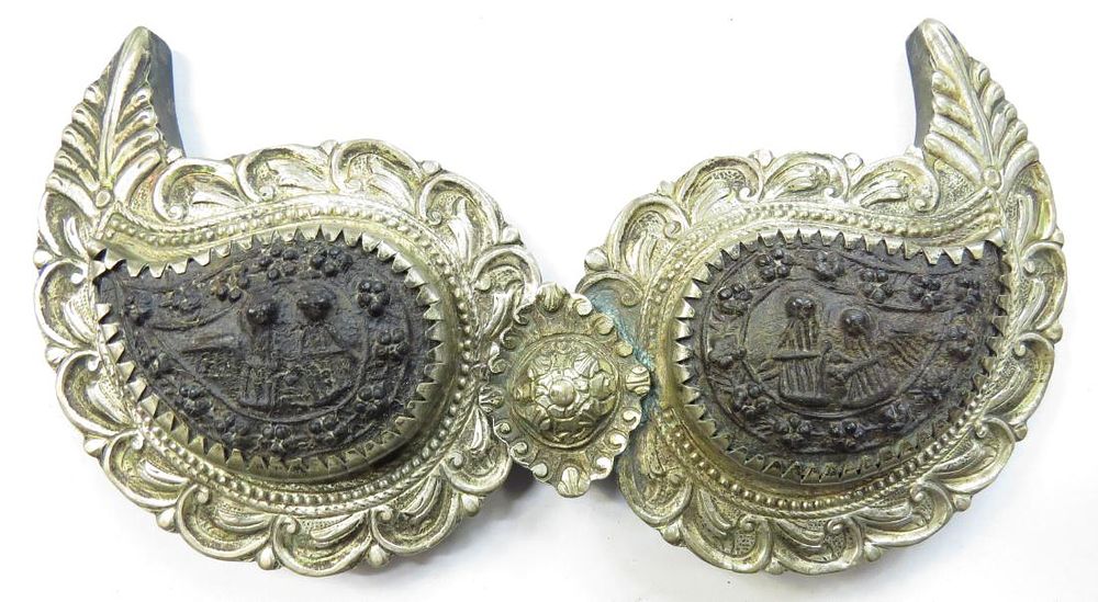 Lot 325: A GREEK REVOLUTIONARY-ERA BELT BUCKLE