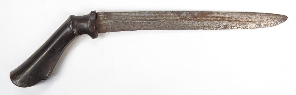 Lot 460: A SUMATRAN BADEK DAGGER