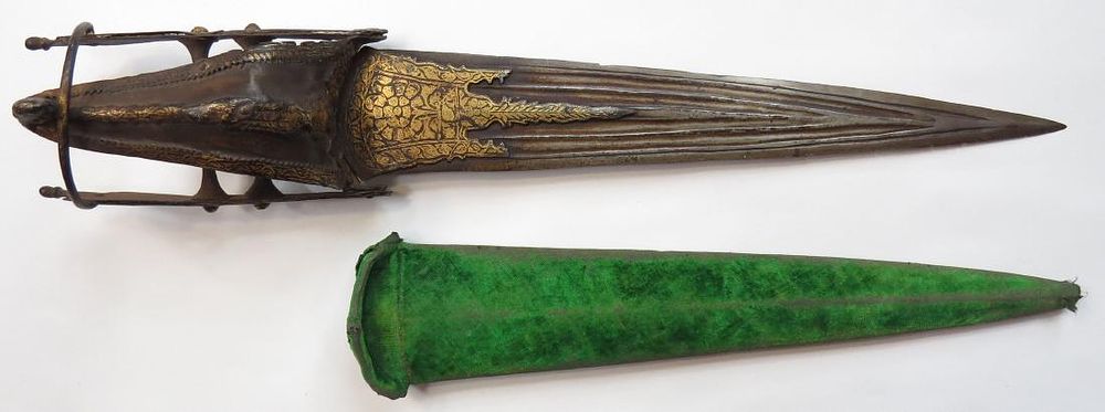 Lot 490: A RARE SOUTH INDIAN HOODED KATAR DAGGER