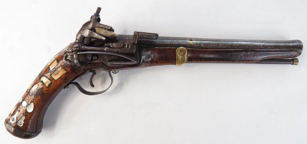 Lot 186: A RARE OTTOMAN TAPANCHA MIQUELET PISTOL