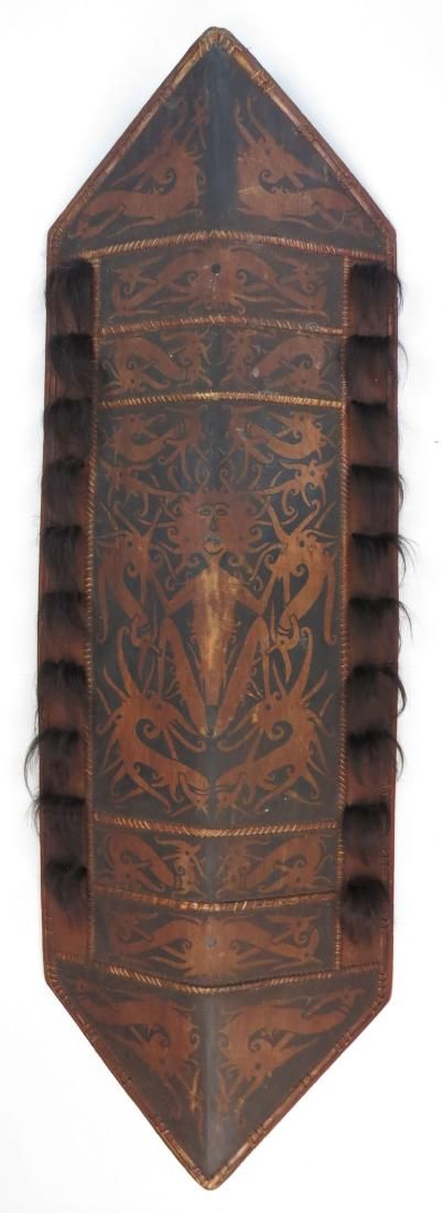 Lot 202: A RARE DAYAK KLIAU SHIELD
