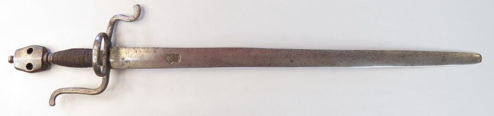 Lot 206: A RARE ITALIAN ARCHERS SWORD