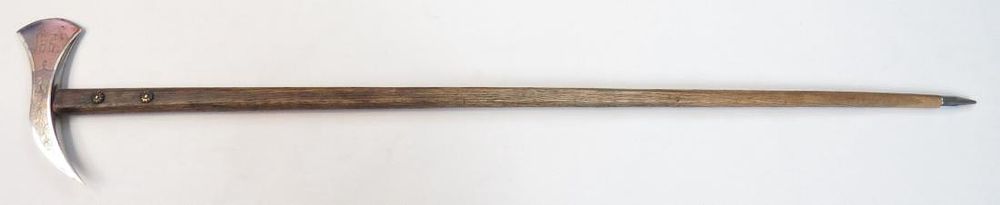 Lot 211: A HUNGARIAN FOKOS AXE