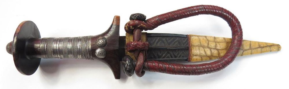 Lot 246: A FINE SUDANESE ARM DAGGER