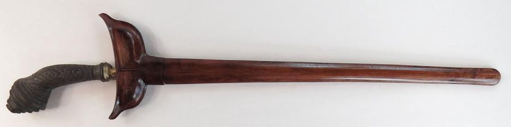 Lot 312: A SUMATRAN KRIS PANJANG EXECUTION SWORD