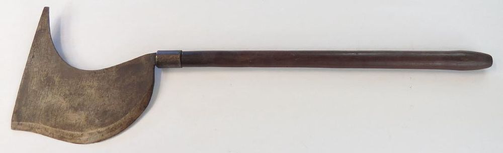 Lot 327: A PHILIPPINES KALINGA HEAD AXE
