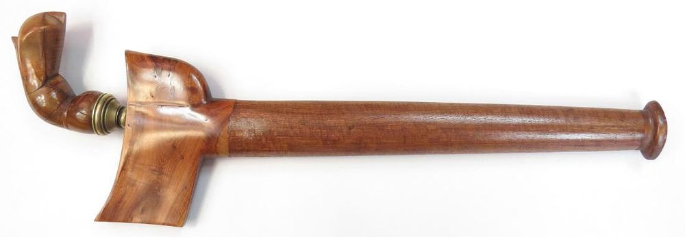Lot 465: A SULAWESI KRIS SWORD