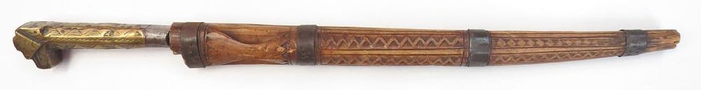 Lot 469: AN ALGERIAN FLYSSA DAGGER