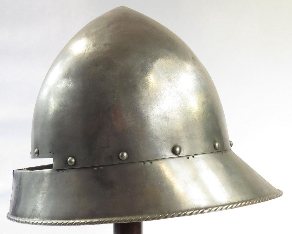Lot 471: A VICTORIAN-ERA SALLET HELMET