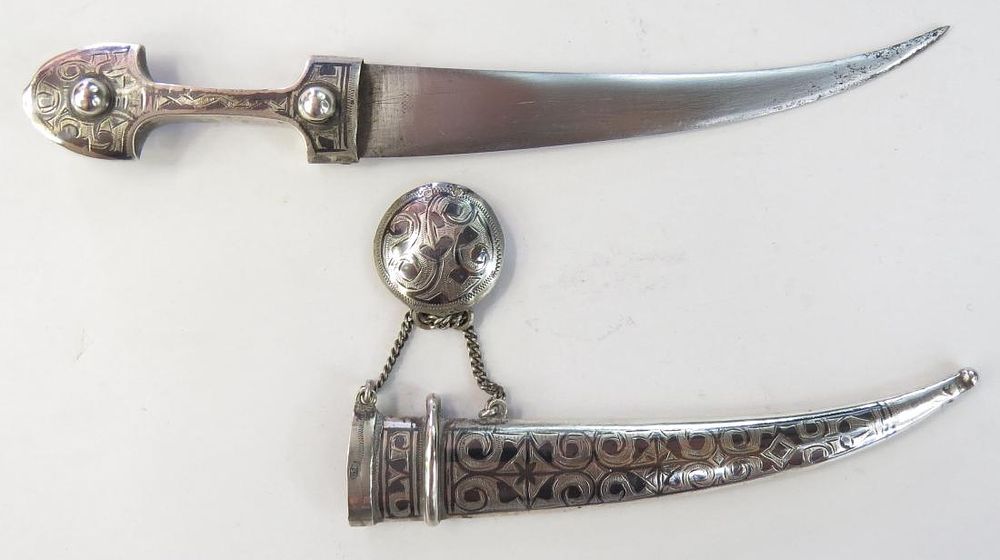 Lot 479: A CAUCASIAN CHILD’S KINDJAL DAGGER