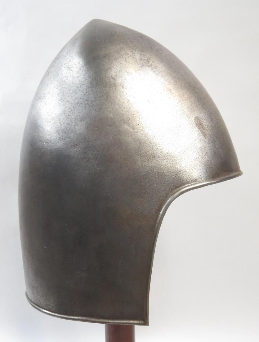 Lot 483: A VICTORIAN-ERA CASQUE HELMET