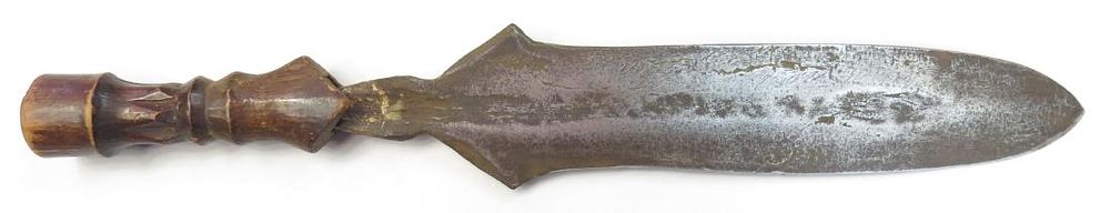 Lot 488: A CONGOLESE SWORD