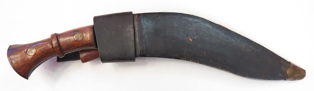 Lot 503: A MILITARY KUKRIE KNIFE