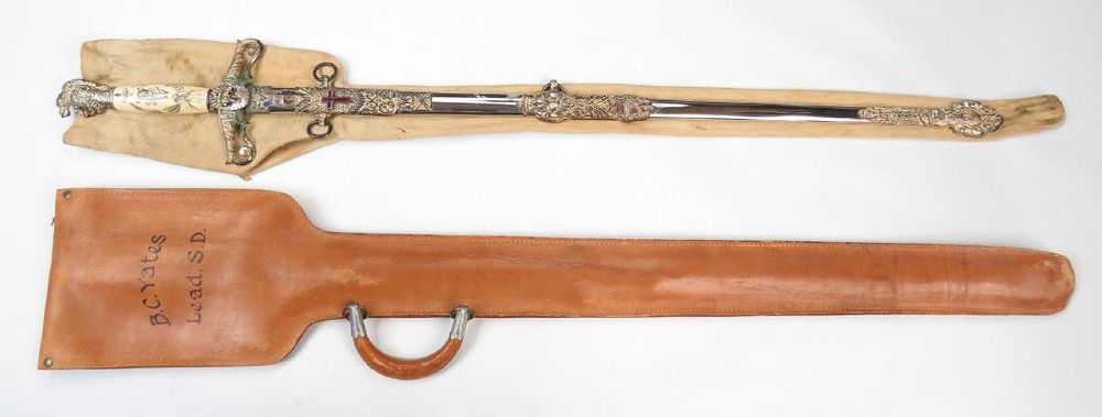 Lot 156: A FINE KNIGHTS OF COLUMBUS MASTERS SWORD