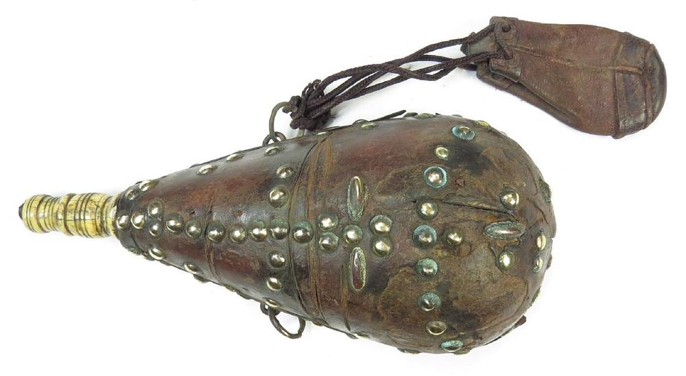 Lot 167: A MOROCCAN POWDER FLASK