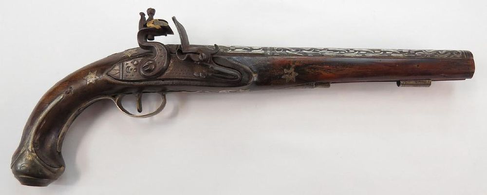 Lot 179: AN OTTOMAN KUBUR FLINTLOCK PISTOL