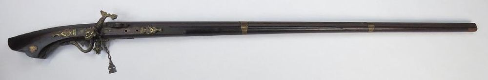Lot 205: A RARE SATINGGAR ESPINGARDA MALAYSIAN MUSKET