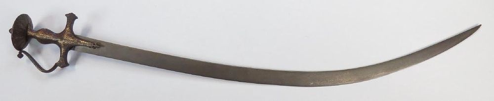 Lot 206: AN INDIAN TULWAR SWORD