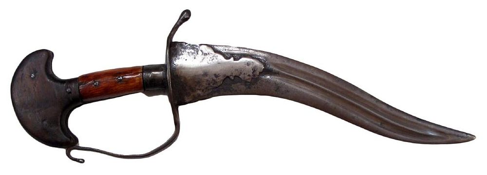 Lot 220: AN INDIAN KHNAJARLI DAGGER