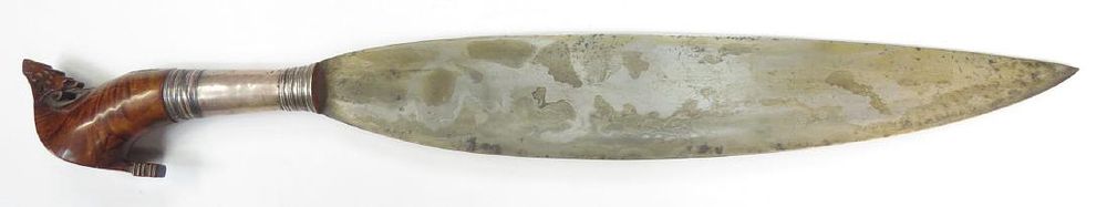 Lot 240: A MORO BARONG SWORD