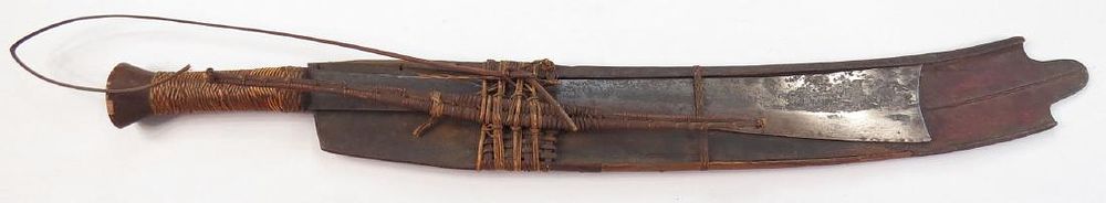 Lot 244: A NAGA HEADHUNTER DAO SWORD
