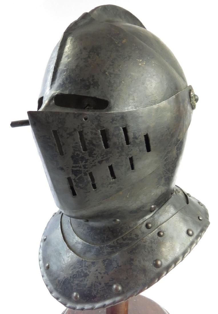 Lot 251: A RARE EUROPEAN CLOSE HELMET