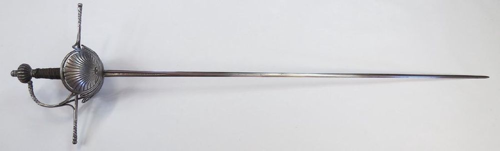 Lot 271: A SPANISH RAPIER SWORD