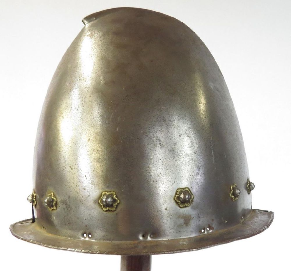 Lot 325: A VICTORIAN-ERA CABASSET HELMET