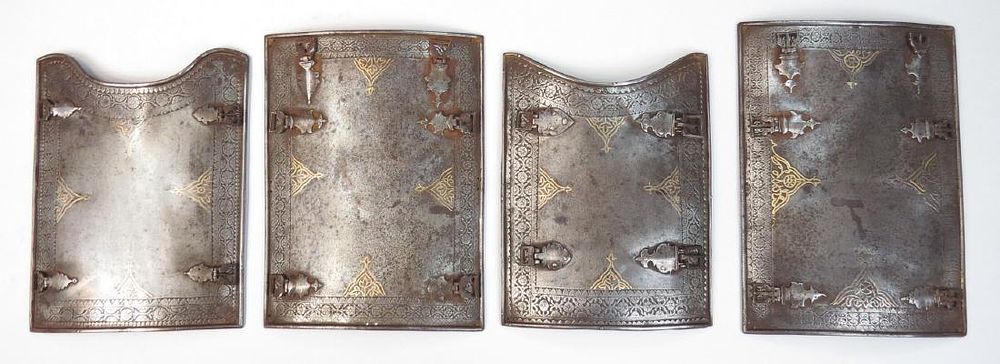 Lot 387: A RARE SET OF INDIAN CHAR AINA ARMOR