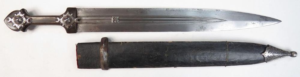 Lot 432: A RARE CAUCASIAN KINDJAL DAGGER