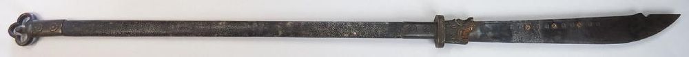 Lot 437: A CHINESE GUANDAO HALBERD POLEARM