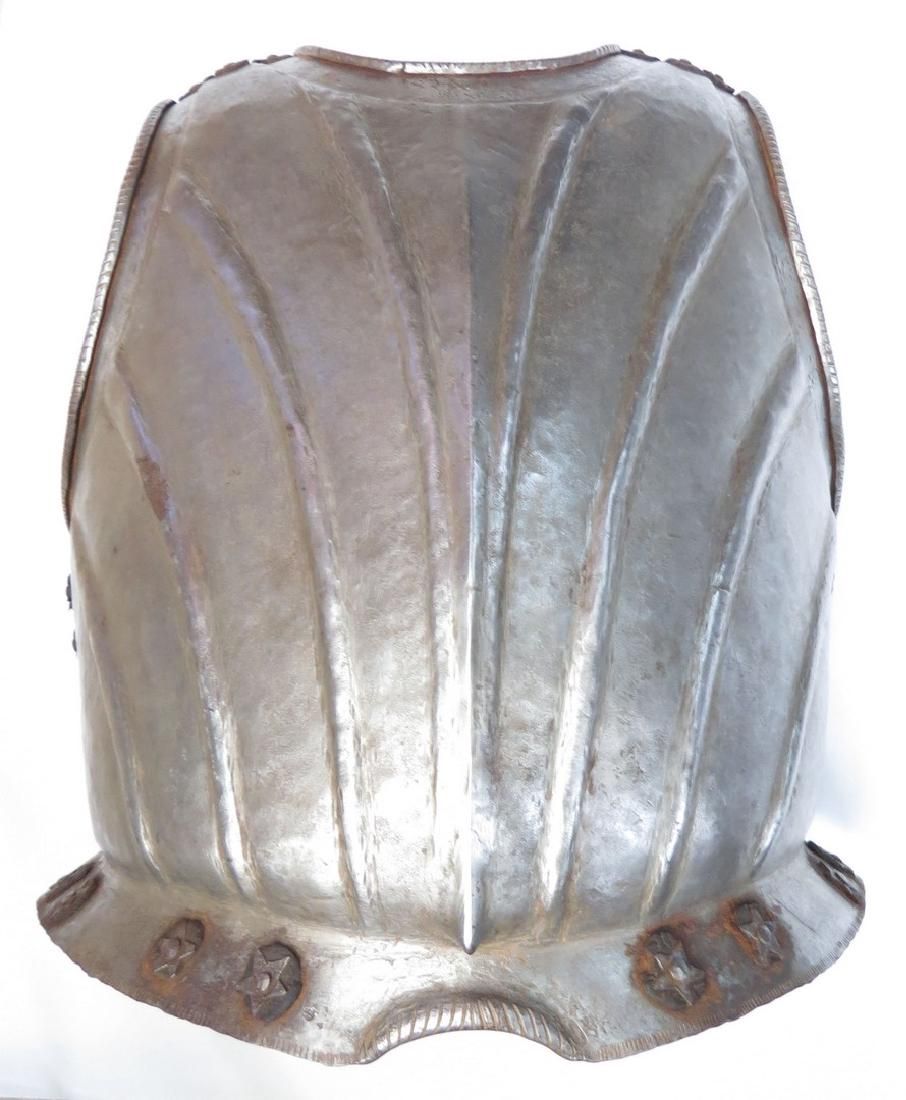 Lot 455: A GERMAN BREASTPLATE ARMOR