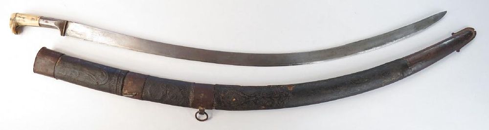 Lot 456: AN AFGHAN SHASHKA-TYPE SABER