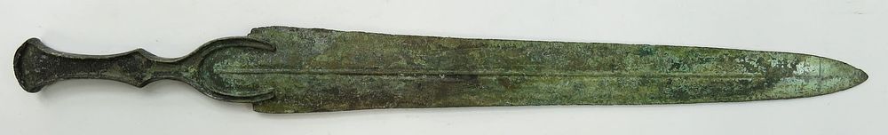 Lot 283: A RARE LURISTAN BRONZE AGE SWORD