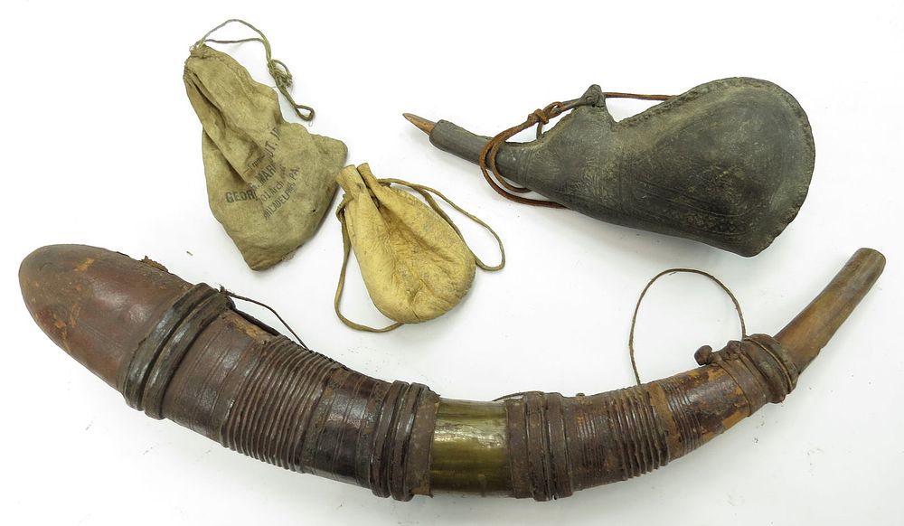 Lot 298: AN ASSORTMENT OF ANTIQUE BLACK POWDER ACCESSORIES