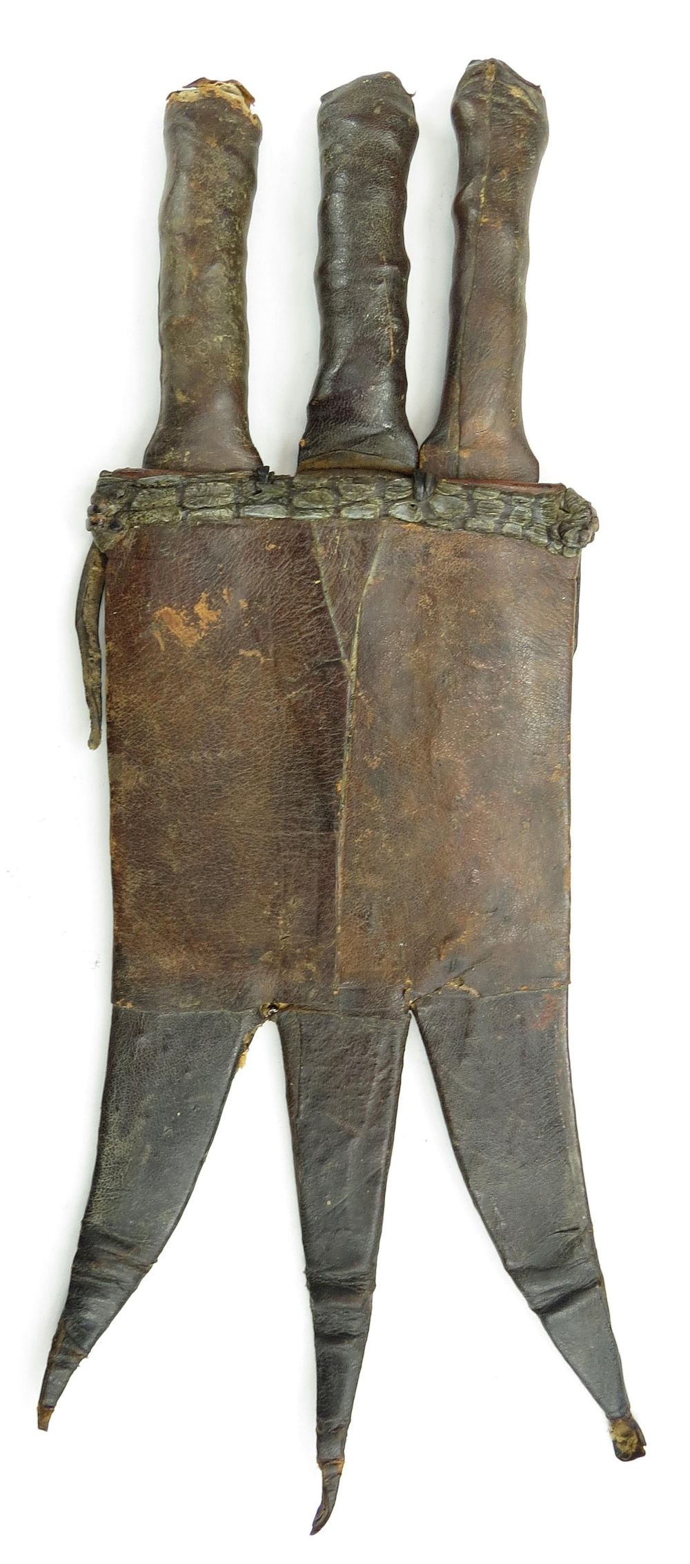 Lot 309: A SUDANESE TRIPLE DAGGER