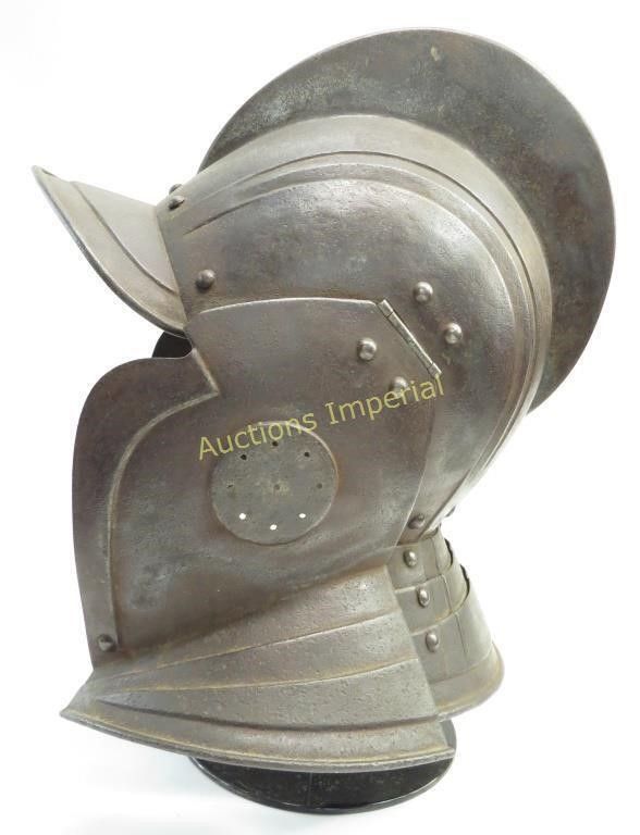 Lot 176: A RARE CONTINENTAL BURGONET HELMET