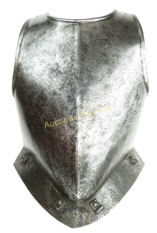 Lot 186: AN ELIZABETHAN ENGLISH ARMOR BREASTPLATE
