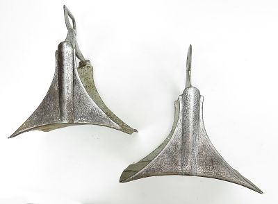 A PAIR OF OTTOMAN STIRRUPS. Likely North African, wrought of steel and elaborately engraved in 