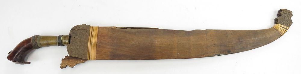 Lot 153: A MORO BARONG SWORD