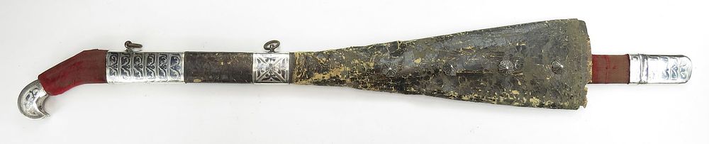 Lot 164: A RARE GEORGIAN SKIRTED SHASHKA SWORD