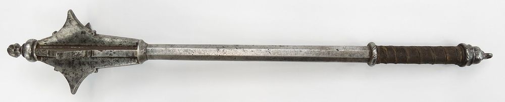 Lot 171: A RARE GOTHIC MACE