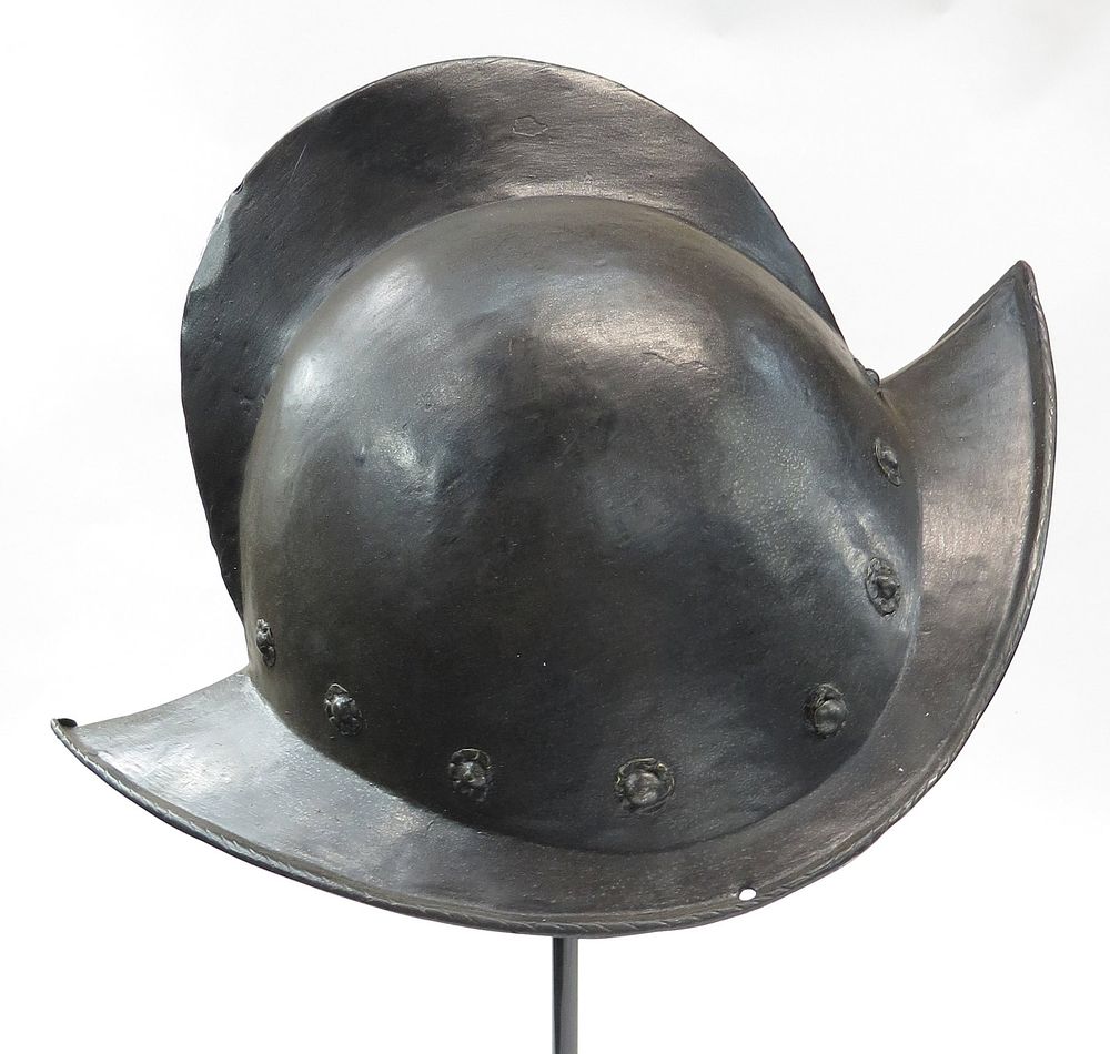 Lot 179: A SPANISH MORION HELMET